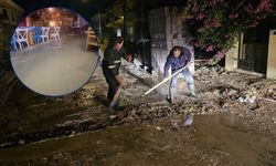 Çeşme’de sağanak yağış hayatı felç etti