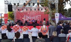 Cumhuriyet coşkusu Menderes’te: 'Cumhuriyet Her Yerde'