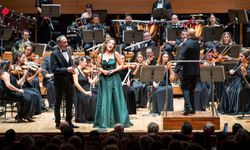 İzmir’de büyüleyici gece: Oda Orkestrası’ndan Cumhuriyet konseri