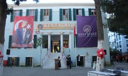 İzmir’de Özel Kent Koleji’nde 29 Ekim coşkusu: Zeybek gösterisi törene damga vurdu