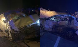 Feci kaza! 2 otomobil çarpıştı: Ölü ve yaralılar var