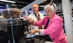 Torunlar şaşıracak: İzmirli büyükler latte ve cappuccino öğrendi