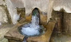 Önünden milyonlar geçiyor, kimse tarihini bilmiyor! 2200 yıldır durmadan akıyor!