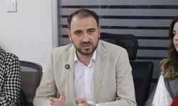 İzmir’de trafik ve otopark çilesi: AK Parti’den Başkan Işık’a sert eleştiri