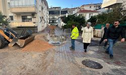 Şiddetli yağış Çeşme’yi vurdu: AK Parti’den Lal Denizli’ye ‘altyapı’ tepkisi