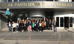 AK Parti İzmir’de rozet töreni: CHP’den ayrılanlar da katıldı