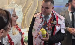 Gündem olan düğün! Damat ve davetliler kahkahaya boğuldu