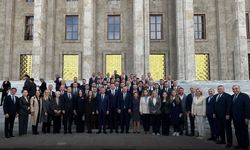 Ankara’da kritik görüşme: CHP İzmir yönetimi Özgür Özel ile buluştu