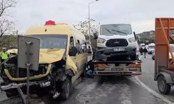 Son dakika! Yolcu minibüsünün karıştığı zincirleme kaza! Çok sayıda yaralı var
