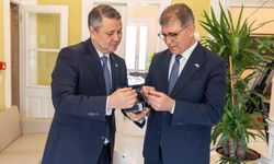 Başkan Tugay, Kazakistan heyetini Ay Yıldızlı Konak’ta ağırladı