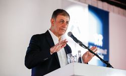 Başkan Tugay’dan 25 Kasım mesajı: Yalnız değilsiniz