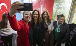 Başkan Ünsal mahalleleri adım adım geziyor