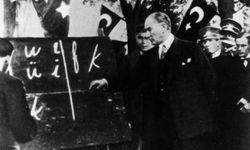 Başkan Tugay'dan 24 Kasım mesajı: 'Milletleri ancak öğretmenler kurtarır'