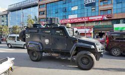 Son dakika! Bir otele el bombası atıldı: Bölgede panik yaşanıyor