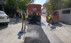 Gaziemir’de yol çalışmaları hız kesmeden devam ediyor