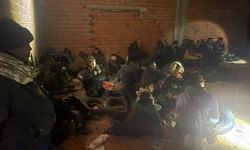 İzmir’de jandarma operasyonu: Metruk binada şok manzara