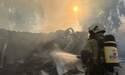 İzmir itfaiyesinden hızlı müdahale: Yangın dakikalar içinde söndü
