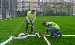İzmir’de gençlere beş yeni halı saha geliyor
