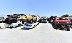 İzmir’de hurda araçlar ekonomiye kazandırılıyor