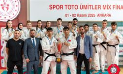 İzmir’in genç judocuları namağlup Türkiye şampiyonu!