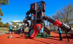 İzmir’de doğa seferberliği: Gönüllüler parkı baştan aşağı yeniledi!