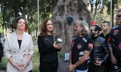 Karşıyaka, Ata’ya saygı zinciri ile tek yürek oldu