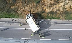 Otoyolda feci zincirleme kaza! Sürücü araçta sıkıştı