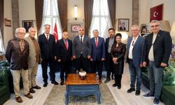 Medya mensupları İzmir İl Sağlık Müdürü Doç. Dr. Ayhan Kul’u ziyaret etti