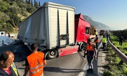 Son dakika! Otoyolda feci zincirleme kaza! Trafik ulaşıma kapatıldı