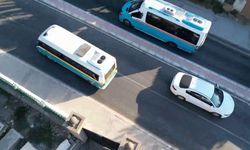 Dolmuş kuyruk beklemedi, ters şeride girdi: O anlar kamerada