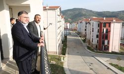 AK Partili Bayraklı’dan CHP’li Onbaşıoğlu’na sert yanıt: 'CHP’li belediyenin gösterecek yatırımı yok'