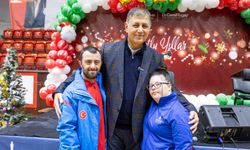 Başkan Tugay sporcularla buluştu: 'Bize mutluluk gözyaşları döktürün'