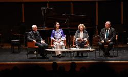 Dünya Türk Dili Ailesi Günü İzmir’de ilk kez kutlandı