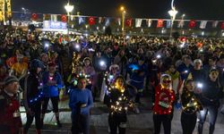 En uzun geceyi İzmirliler ışıklarıyla aydınlattı