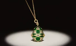 Film sahnesi gibi hırsızlık: 1 milyon TL'lik kolyeyi yutarak çaldı!