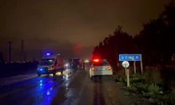 Can pazarı: İşçi servisi ile otomobil çarpıştı