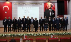 Hukuk dünyası İzmir’de denetimli serbestliği tartıştı