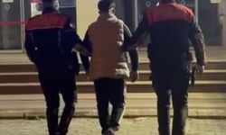 İzmir polisinden nokta atışı! 42 yıl cezası olan firari yakalandı