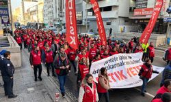 İzmir’de belediye işçilerinin protestosu 3. gününde: 'Masa kurulmazsa mücadele büyüyecek'