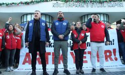 İzmir’de 'çıplak ayak' eylemi beşinci gününde: 'Ödeme takvimi istiyoruz'