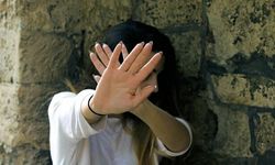 Müziğin sesini açıp işkence ettiler! Kadın yaşadığı dehşeti anlattı