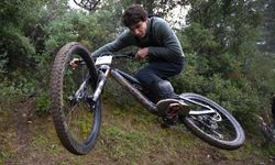 Kemalpaşa’da enduro dağ bisikleti yarışı nefes kesti!