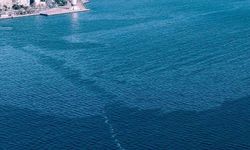 Başkan Tugay uyardı: ‘Körfez’deki kirlilik kontrol dışı!’