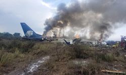 Özel jet havalimanına çakıldı: 7 ölü