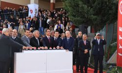 AK Parti’den İzmir’e dev hamle: Öğrenciler için modern yurt temeli atıldı