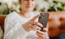 Sosyal medya sizi neden sinirlendiriyor? Oxford yılın kelimesini seçti!