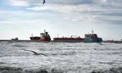 Küçükçekmece açıklarında panik anları! Tankerlerden biri kurtarıldı