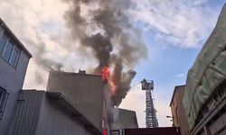 Son dakika! İstanbul'da bir binada yangın! Ekipler sevk edildi