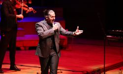 İzmirli Tenor Levent Gündüz, 30. sanat yılını İzmir’de kutladı