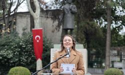 Nazım Hikmet'in 124. doğum günü heykeli başında kutlandı